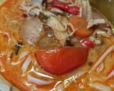 Gambar langkah 3 resipi Tom Yam Nam Khon Versi Susu Pekat.