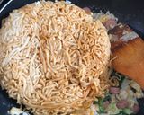 Foto langkah ke 4 dari resep Mie Telor Goreng Gampil.
