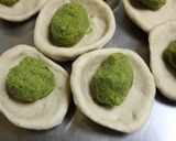 A picture of step 2 of Green Peas Paratha.