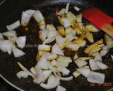 عکس مرحله 3 از دستور کاری تخم مرغ هندی