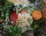 Foto langkah ke 2 dari resep Sayur mie telur dadar.