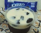 Foto langkah ke 4 dari resep Puding Coklat topping Biskuit.