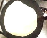 A picture of step 3 of Hary lehsan ka cheese Anda paratha.