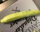Une image de l'étape 1 de Salade de tomates, concombre et courgette au jambon cru.