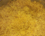 Foto del paso 3 de la receta: Arroz Amarillo y Milanesa de pollo