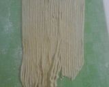 Foto langkah ke 3 dari resep Mie bayam homemade no telur cetak manual.