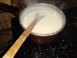 Salsa blanca casera (ración para acompañar una comida)
