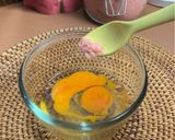 Foto langkah ke 1 dari resep Tortilla Egg Sandwich.