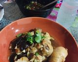 รูปขั้นตอนการทำที่ 4 ของ ไก่ต้มน้ำปลาใส่เห็ดหอม