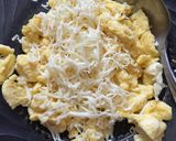 Foto langkah ke 3 dari resep Orak arik keju.