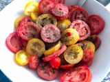 Trilogía de tomates y aceitunas