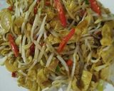 Foto langkah ke 5 dari resep Cah Tauge Telur Dadar.