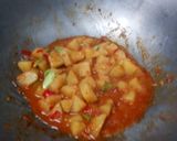 Foto langkah ke 4 dari resep Sambel goreng kentang.