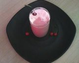 A picture of step 2 of Healthy cherry and dates milkshake.