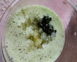 Foto del paso 3 de la receta: Salsa Mayo de pepinillos, cilantro y ajo🥒🧄🥛