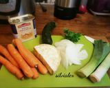 Foto langkah ke 1 dari resep Homemade Chicken Soup.