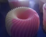 Foto langkah ke 4 dari resep Puding Susu pink.