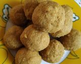 बेसन के लड्डू (besan ke laddu recipe in hindi) रेसिपी चरण 2 फोटो