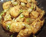 A picture of step 5 of Green Chilli Chicken Karahi 🍲🍲.