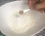 A picture of step 1 of Kanda batata puri.