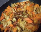 Foto langkah ke 6 dari resep Tumis Jamur Wortel.