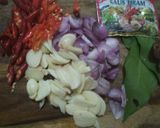 Foto langkah ke 2 dari resep Tumis Cumi Asin Kacang Panjang.