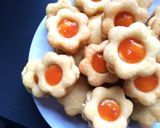 Zsuzsi féle krémes-lekváros linzer recept fázis 8 fotója