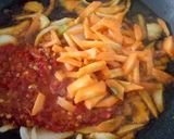 Foto langkah ke 4 dari resep Sambal cumi wortel.