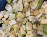 A picture of step 2 of Marrow, potato and herbs soup.