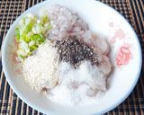 A picture of step 2 of Banh Canh Tom with Coconut Milk.