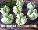 Foto langkah ke 6 dari resep Bolu Kukus Mekar Pandan (No Mixer 1 Telur).