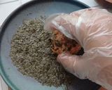 Foto langkah ke 3 dari resep Spicy Rice Ball (Bekal Praktis).