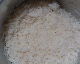 A picture of step 1 of Spicy tomato rice.