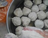 Foto langkah ke 2 dari resep Bakso Ayam Rendah Kalori.