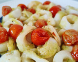 Foto del paso 5 de la receta: Calamares con tomates cherry y pesto de cacahuetes