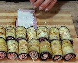 Foto del paso 6 de la receta: Rollitos de berenjena con jamón York y queso al horno