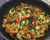 Foto del paso 3 de la receta: Sopa de fusilli con verduras a la mexicana