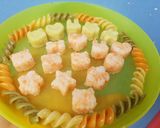 Hình bước làm 4 của món Cơm nắm cho bé tập ăn