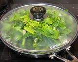 A picture of step 7 of Stir-Fried Spinach and Enoki Mushrooms with Shacha Sauce.