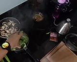 Foto langkah ke 6 dari resep Mie Ayam Jamur Rumahan (step video).