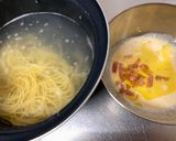 A picture of step 3 of Japanese Carbonara🇯🇵.
