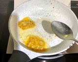 Hình bước làm 3 của món Trứng cốm đúc thịt