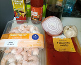 Foto del paso 1 de la receta: Langostinos con salsa de tomate y pimientos