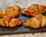 Foto del paso 5 de la receta: Croissant de jamón York y queso mozzarella