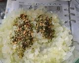 Foto del paso 1 de la receta: Pancitos de cebolla y fiambres