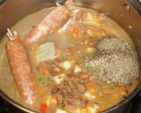 Foto del paso 3 de la receta: POROTOS PINTO CON CHORIZOS CASEROS. JON STYLE