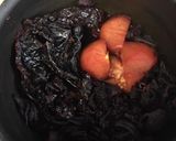 Foto del paso 2 de la receta: Salsa de jamaica con chile ancho