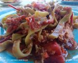 Foto del paso 7 de la receta: Fetuccini de espinacas con txangurro en salsa de tomate y txangurro con encurtidos