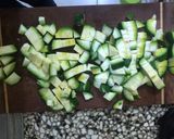Foto del paso 1 de la receta: Tarta de zapallito verde y queso