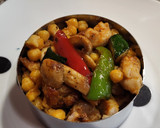 Foto del paso 8 de la receta: Salteado de pollo con garbanzos y hortalizas al curry